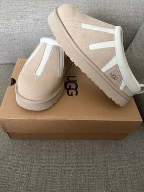 UGG K Tazz Sunwave Suede Slippers Size 5